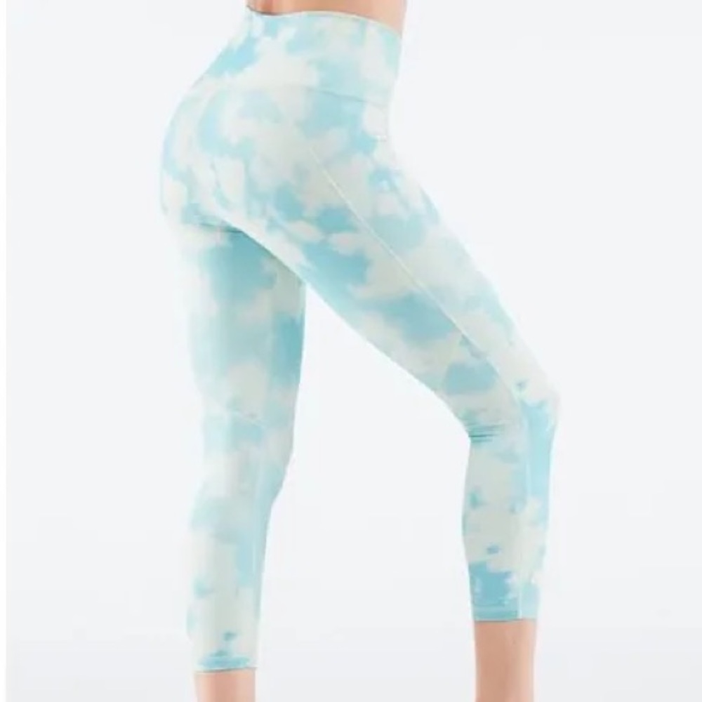 Fabletics Power Hold Crop Leggings AND Mila Bra Cloud Print Set